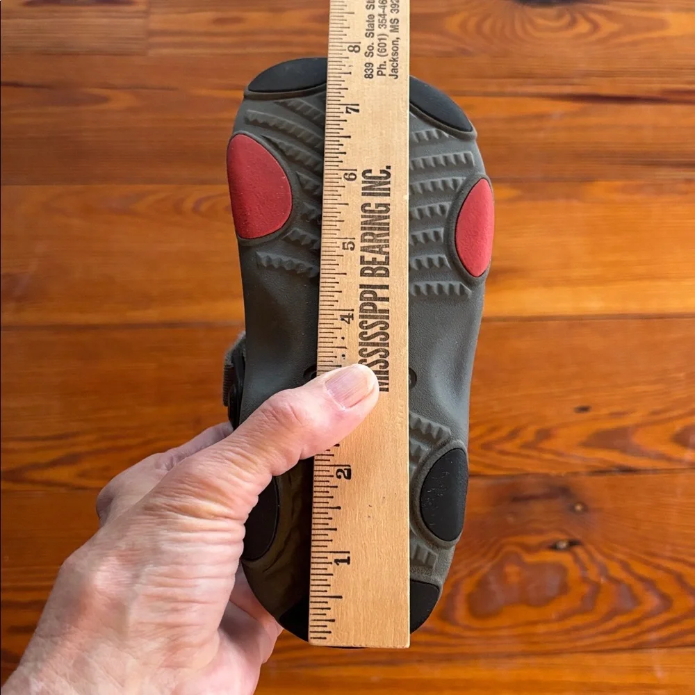 CROCS Kids Black and Red Sandals Size 13 - Picture 5 of 6